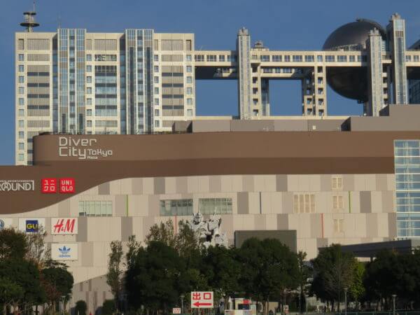 実物大ユニコーンガンダム立像