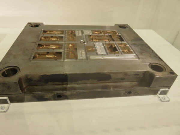 ガンダムベース