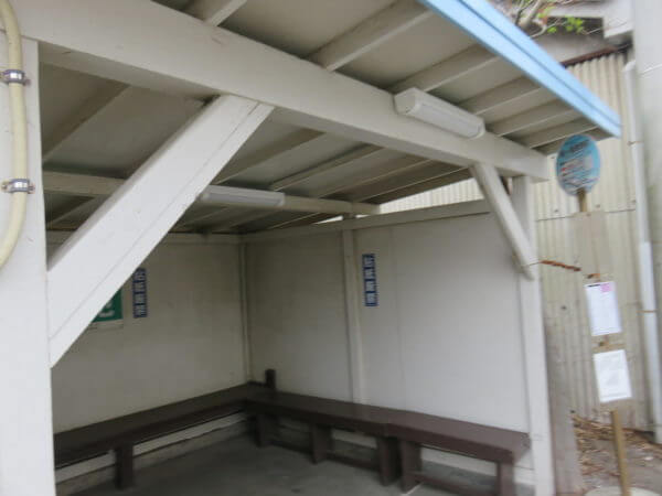 白秋碑前バス停