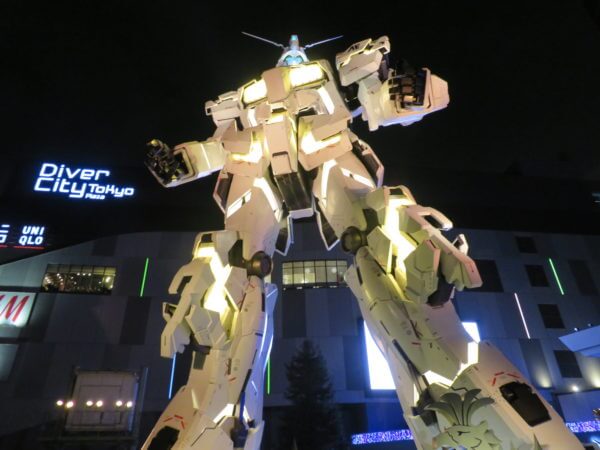 実物大ユニコーンガンダム立像 冬季限定18-19Ver.ライトアップ