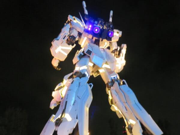 実物大ユニコーンガンダム立像 冬季限定18-19Ver.ライトアップ