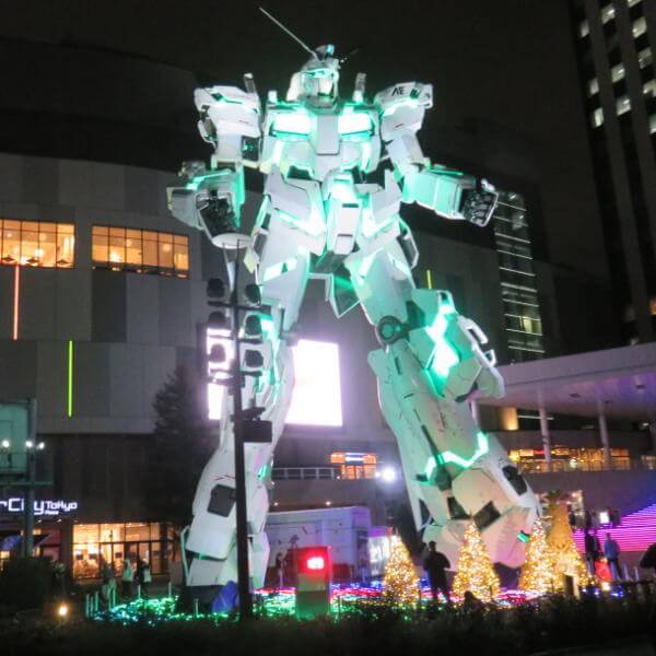 実物大ユニコーンガンダム立像 冬季限定18-19Ver.ライトアップ